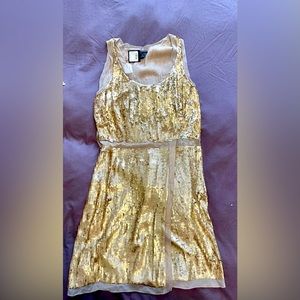 Club Monaco Gold Sequin dress, sz 4. Knee length great concert dress!